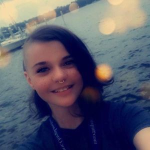 Meet your Posher, Claudia